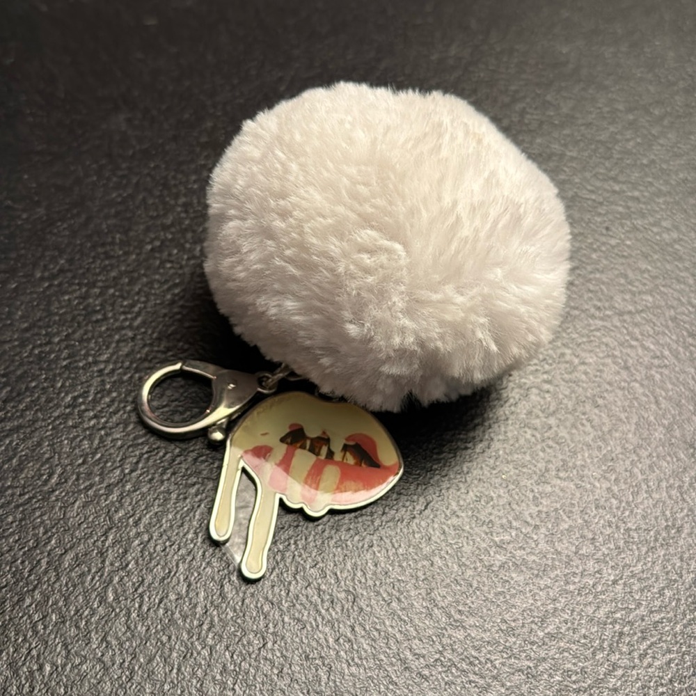 Kylie Cosmetics Puff Bag Charm